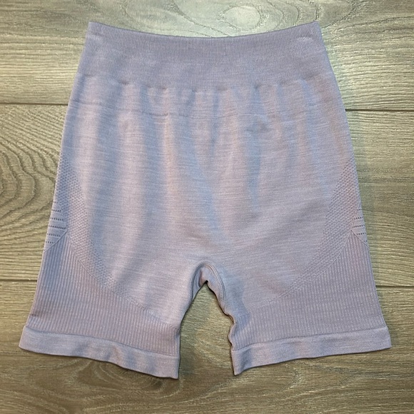 Alphalete Ozone High Rise Seamless Mauve Purple Training Shorts Size Small - Picture 2 of 8